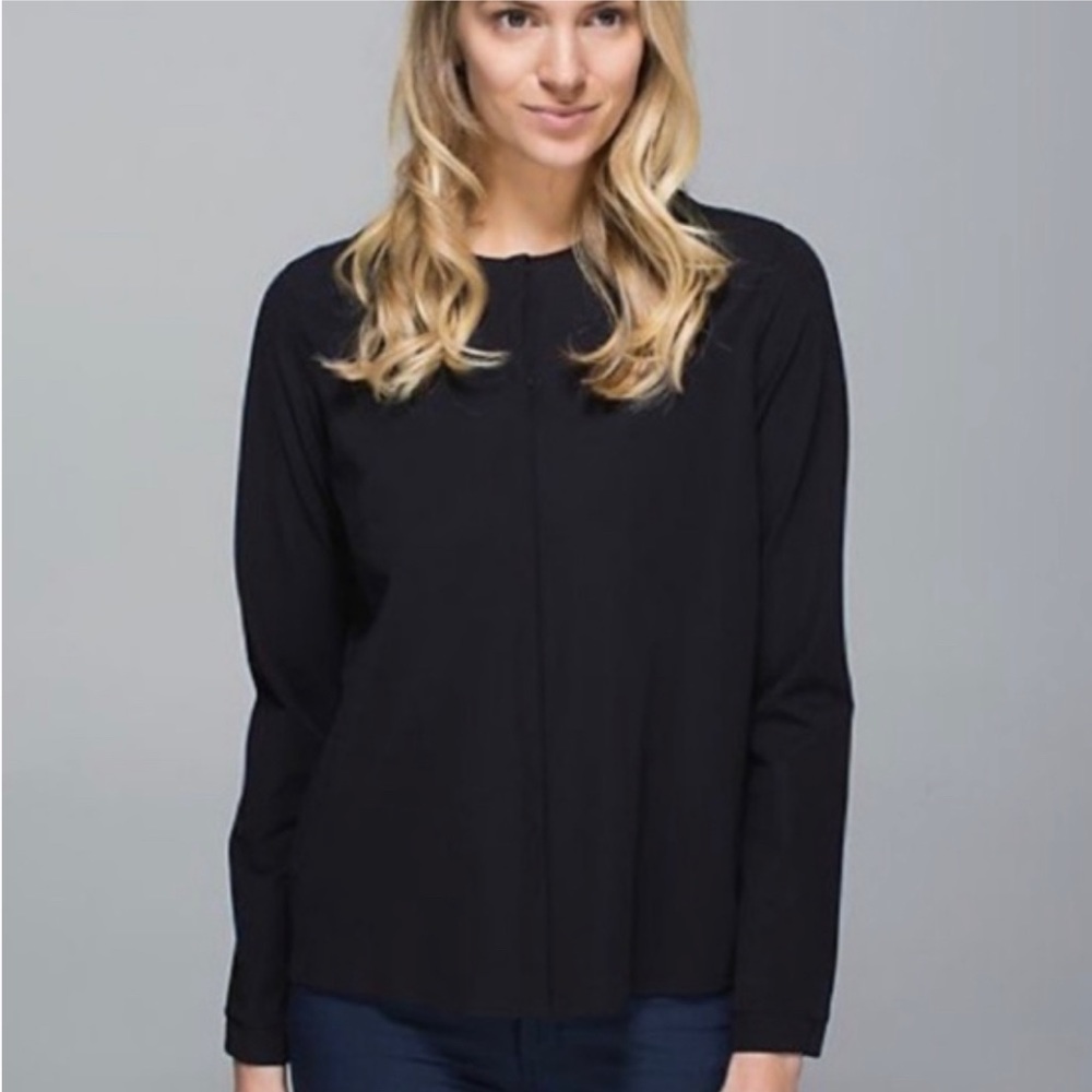 Lululemon Solo Travel Blouse Black - size 4